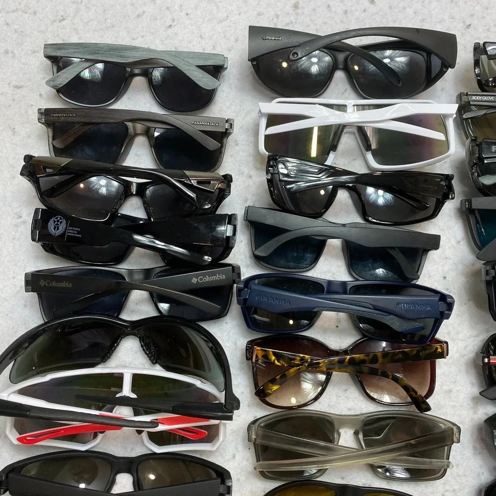 Lof Of 30 Mixed Brand Sunglasses Mens Womens OS Multi Color Sport Fashion Bundle